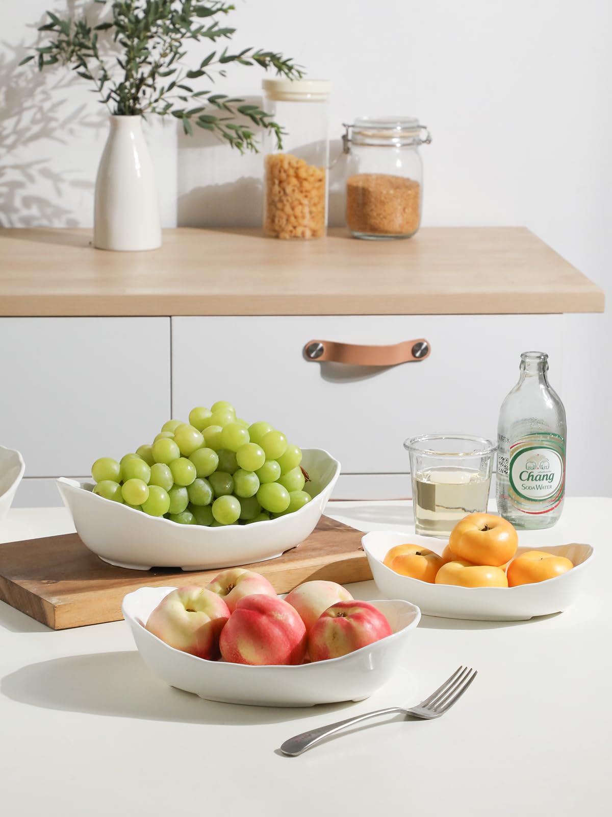 3 Tier White Ceramic Fruit Bowl Q4137